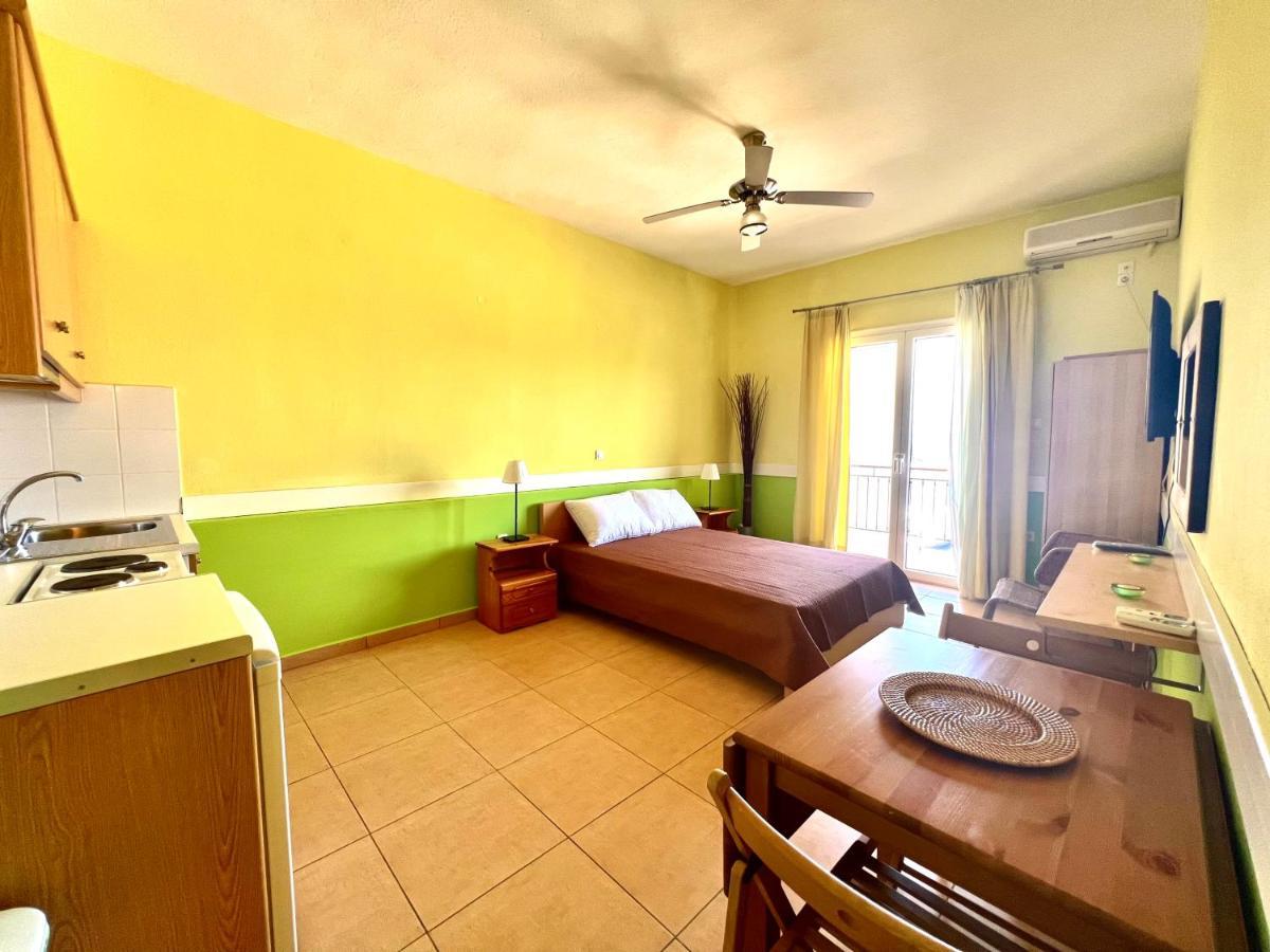 Grand Apartments Nea Koroni Bagian luar foto